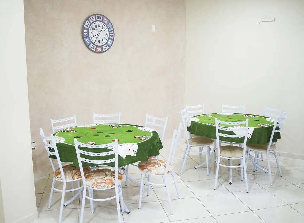 פיראטובה Pousada Center